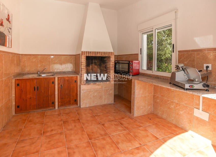 3 sypialnia Finka/Dom wiejski na sprzedaż w Daimes z basenem garażem - 429 000 € (Ref: 10042006)