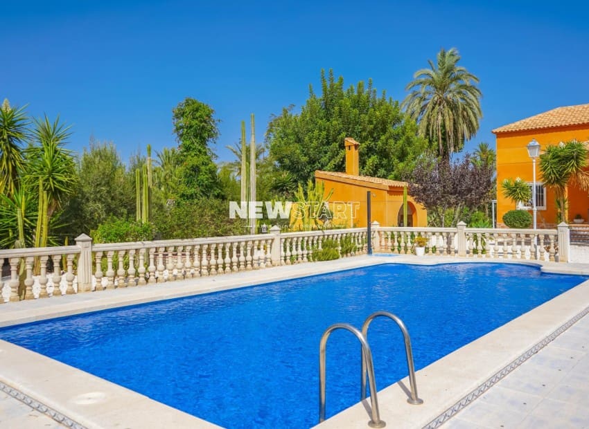 3 sypialnia Finka/Dom wiejski na sprzedaż w Daimes z basenem garażem - 429 000 € (Ref: 10042006)