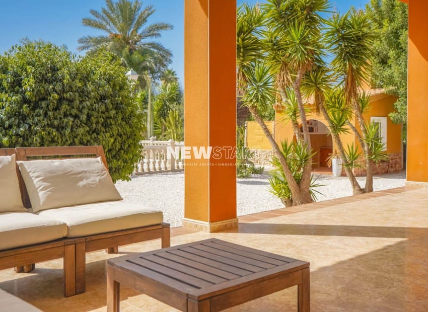 3 sypialnia Finka/Dom wiejski na sprzedaż w Daimes z basenem garażem - 429 000 € (Ref: 10042006)