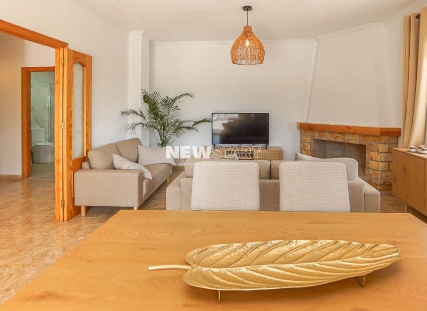 3 sypialnia Finka/Dom wiejski na sprzedaż w Daimes z basenem garażem - 429 000 € (Ref: 10042006)