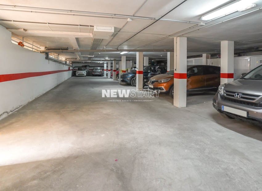 3 makuuhuone Omakotitalo myytävänä paikassa Guardamar del Segura mukana uima-altaan 
autotalli - 235 000 € (Ref: 10043480)