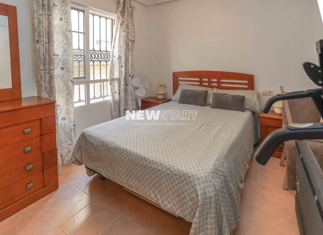 3 Zimmer Haus zu verkaufen in Guardamar del Segura mit Pool Garage - 235.000 € (Ref: 10043480)