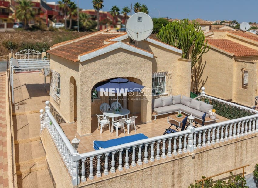 2 soveværelse Villa til salg i San Fulgencio med garage - € 170.000 (Ref: 10064924)