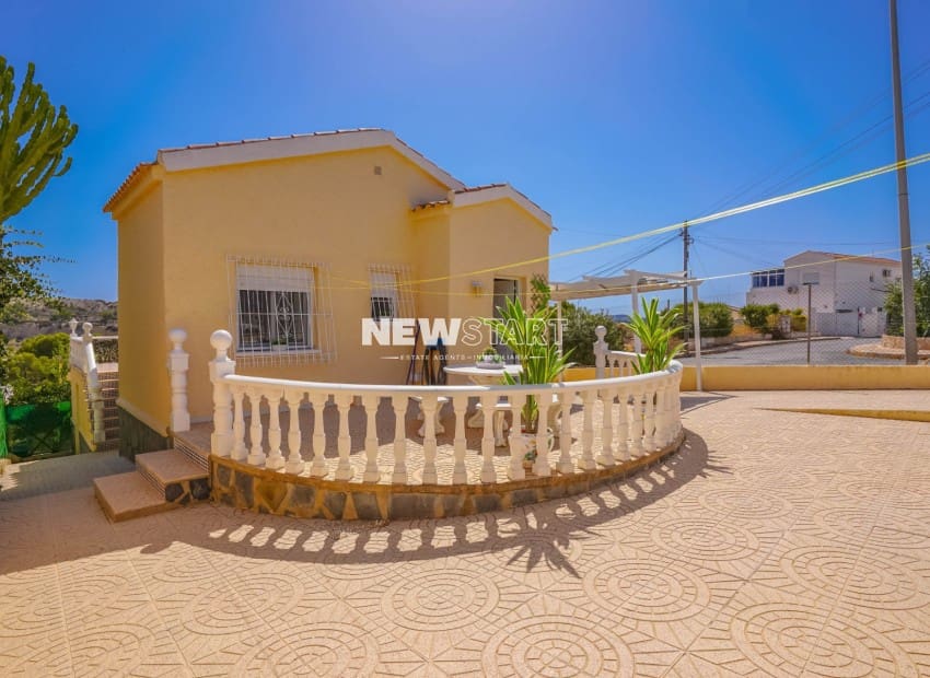2 soveværelse Villa til salg i San Fulgencio med garage - € 170.000 (Ref: 10064924)