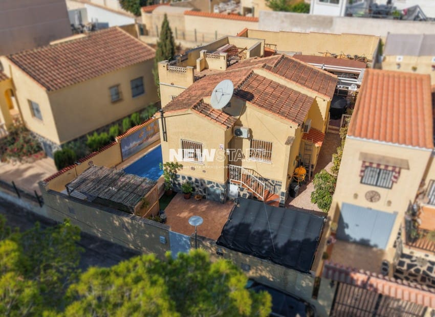 3 chambre Villa/Maison à vendre à San Fulgencio avec piscine - 249 000 € (Ref: 10082198)