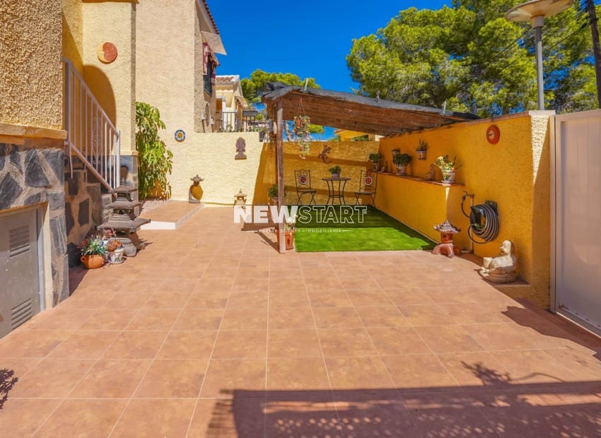 3 chambre Villa/Maison à vendre à San Fulgencio avec piscine - 249 000 € (Ref: 10082198)