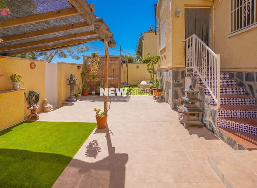 3 chambre Villa/Maison à vendre à San Fulgencio avec piscine - 249 000 € (Ref: 10082198)