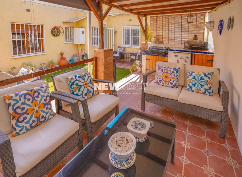 3 chambre Villa/Maison à vendre à San Fulgencio avec piscine - 249 000 € (Ref: 10082198)