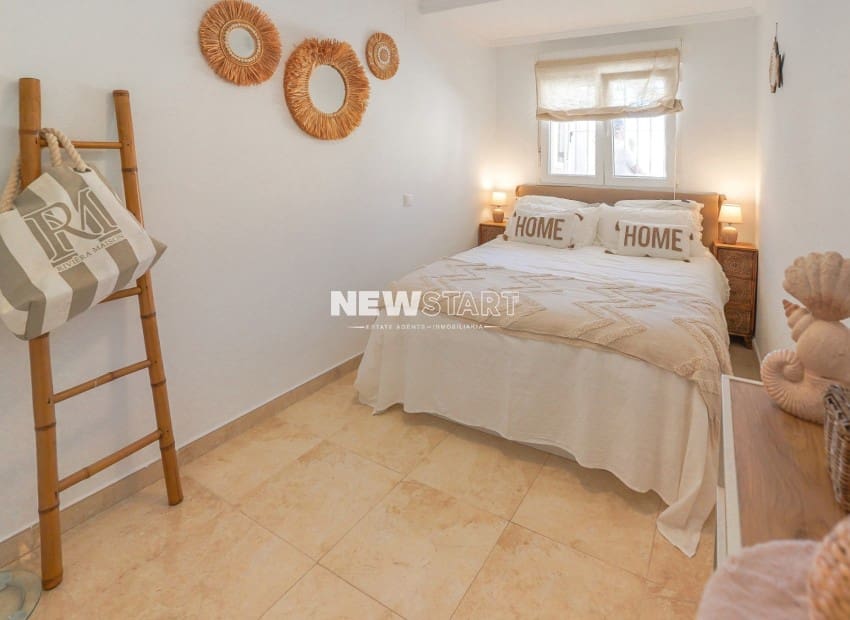 Bungalow de 2 habitaciones en San Fulgencio en venta con garaje - 145.000 € (Ref: 10101117)