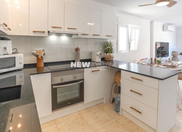Bungalow de 2 habitaciones en San Fulgencio en venta con garaje - 145.000 € (Ref: 10101117)