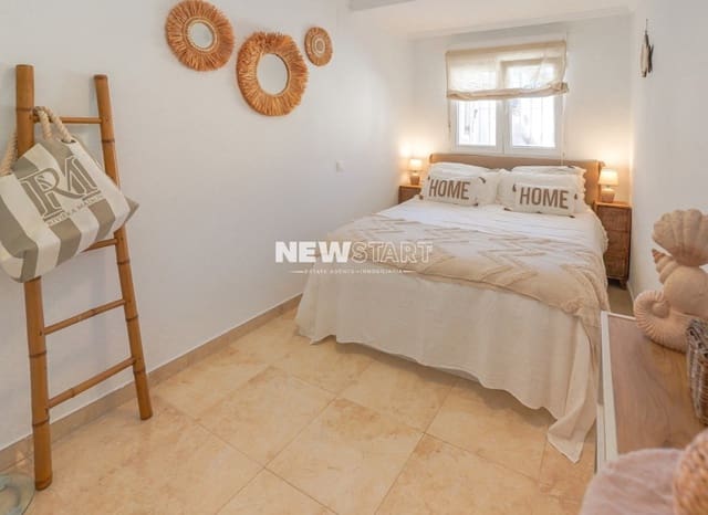 Bungalow de 2 habitaciones en San Fulgencio en venta con garaje - 145.000 € (Ref: 10101117)