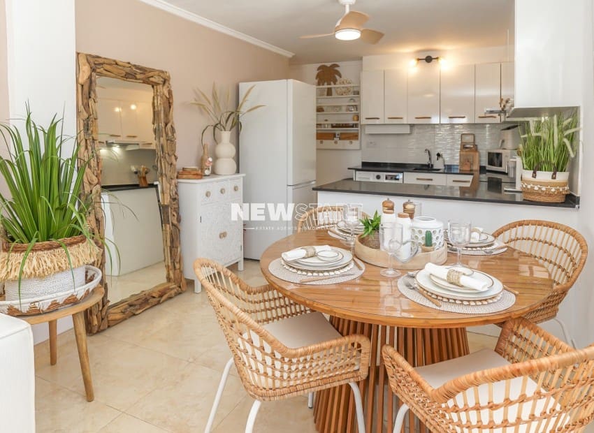Bungalow de 2 habitaciones en San Fulgencio en venta con garaje - 145.000 € (Ref: 10101117)