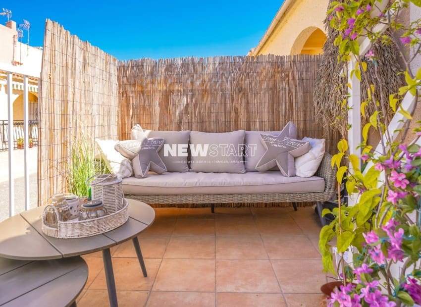 Bungalow de 2 habitaciones en San Fulgencio en venta con garaje - 145.000 € (Ref: 10101117)