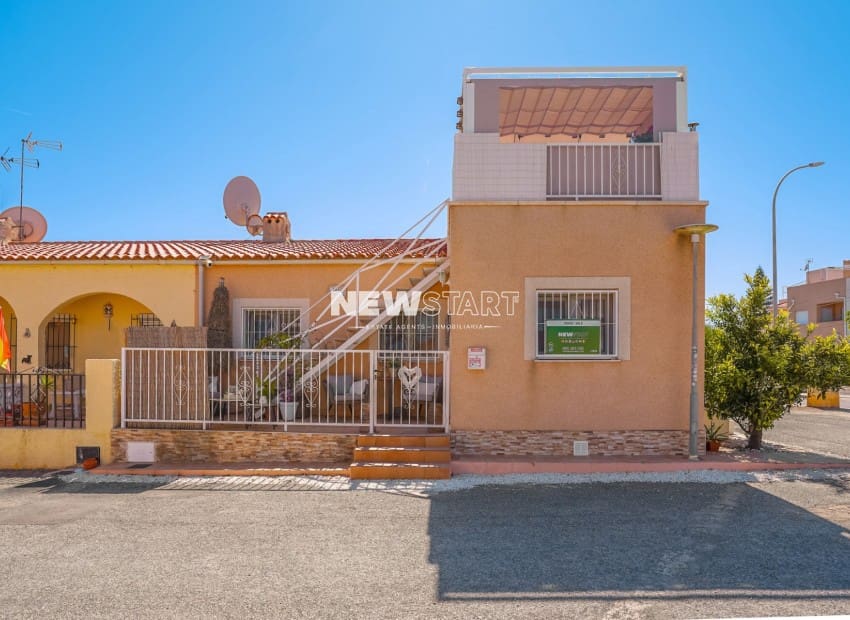 Bungalow de 2 habitaciones en San Fulgencio en venta con garaje - 145.000 € (Ref: 10101117)