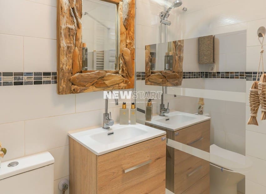 Bungalow de 2 habitaciones en San Fulgencio en venta con garaje - 145.000 € (Ref: 10101117)