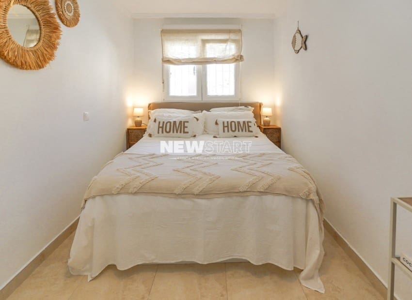 Bungalow de 2 habitaciones en San Fulgencio en venta con garaje - 145.000 € (Ref: 10101117)