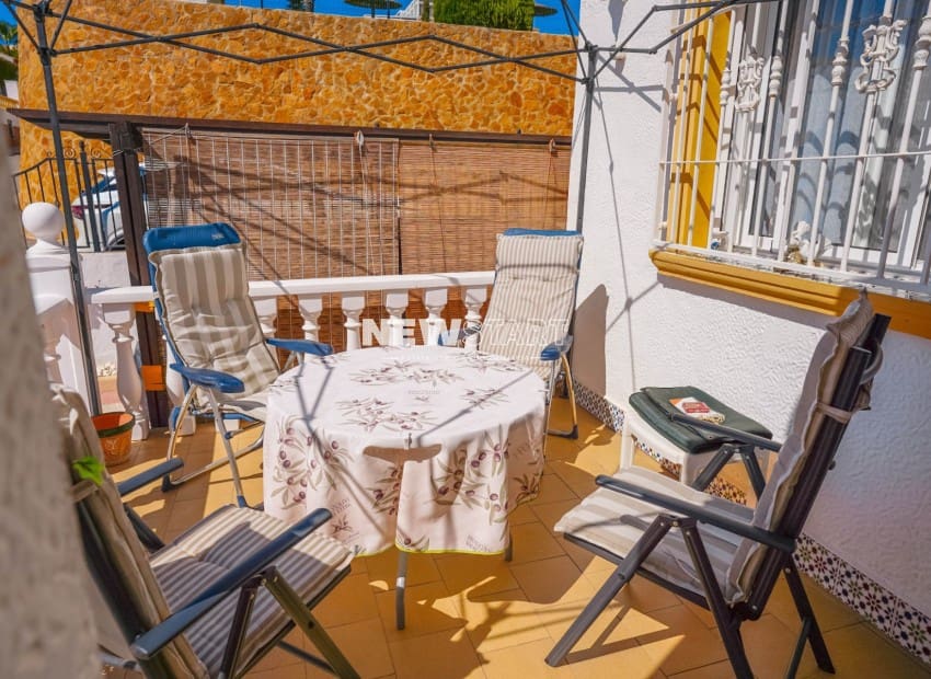 Pareado de 3 habitaciones en San Fulgencio en venta con piscina garaje - 195.000 € (Ref: 10101118)