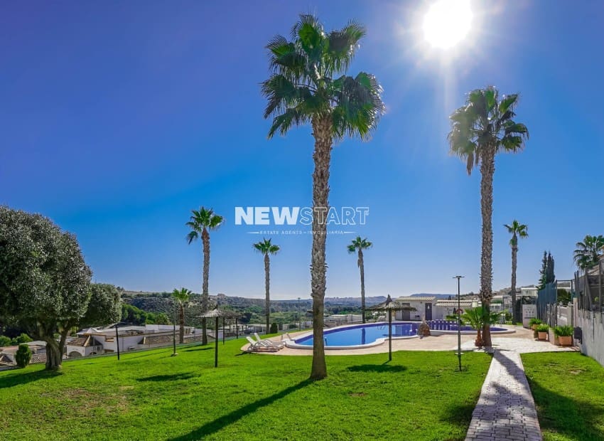 Pareado de 3 habitaciones en San Fulgencio en venta con piscina garaje - 195.000 € (Ref: 10101118)