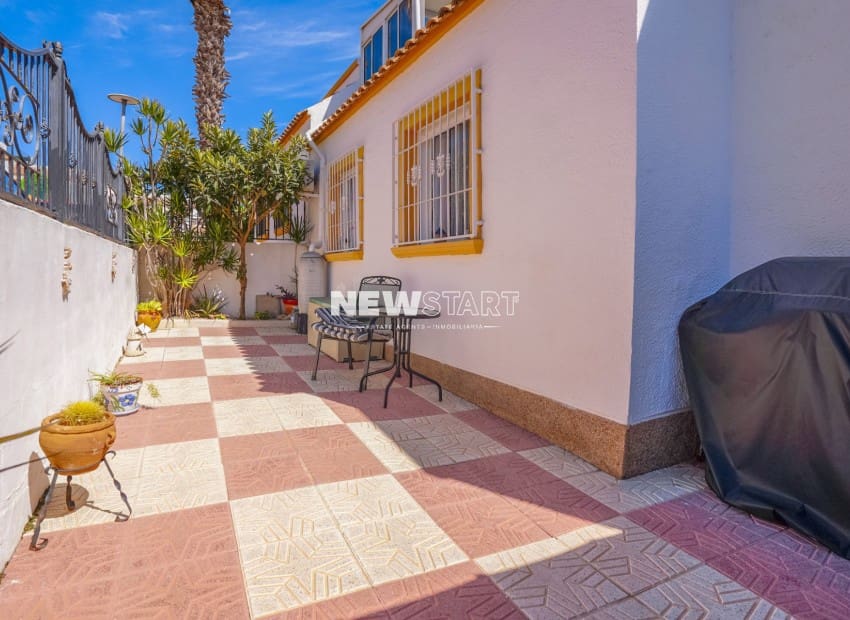 Pareado de 3 habitaciones en San Fulgencio en venta con piscina garaje - 195.000 € (Ref: 10101118)