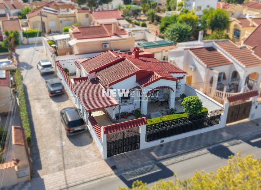 2 chambre Villa/Maison à vendre à San Fulgencio avec garage - 185 000 € (Ref: 10101119)