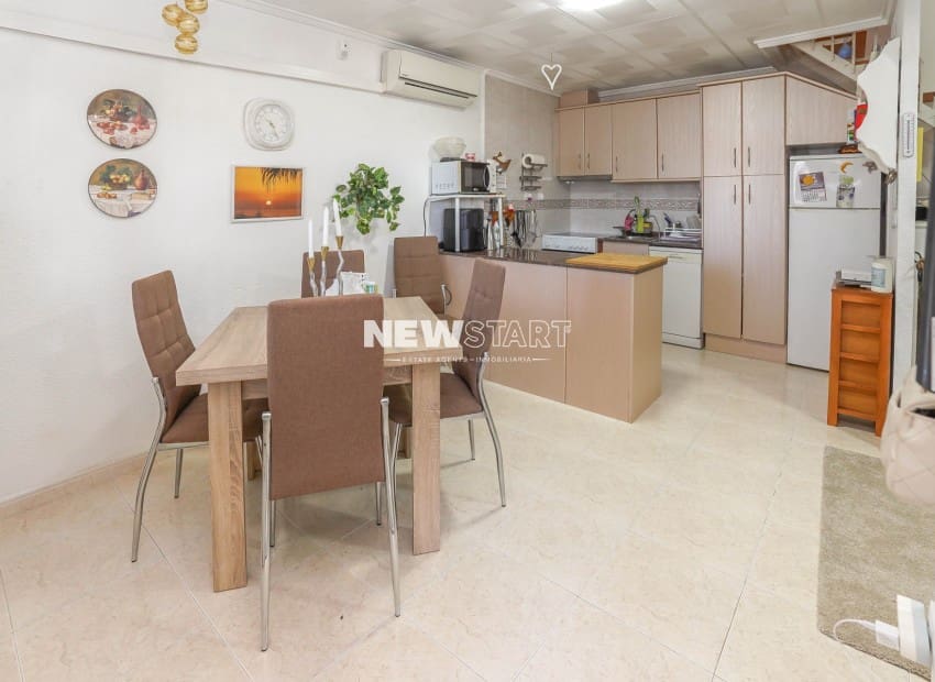 Casa de 2 habitaciones en San Fulgencio en venta con garaje - 149.000 € (Ref: 10103531)