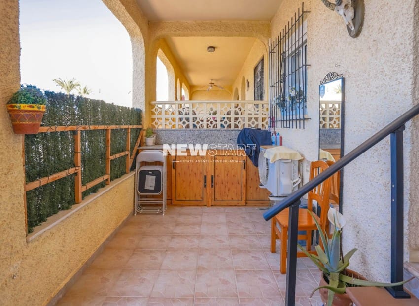 Casa de 2 habitaciones en San Fulgencio en venta con garaje - 149.000 € (Ref: 10103531)