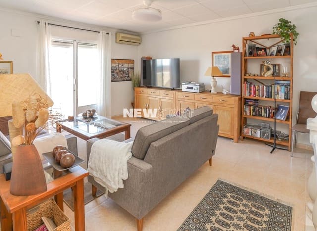 Casa de 2 habitaciones en San Fulgencio en venta con garaje - 149.000 € (Ref: 10103531)