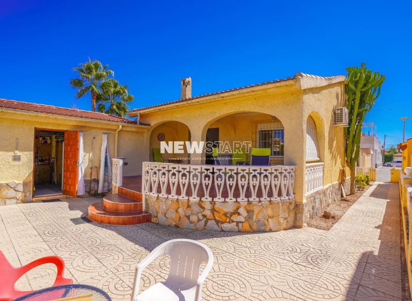 2 Zimmer Villa zu verkaufen in San Fulgencio mit Garage - 189.000 € (Ref: 10103532)