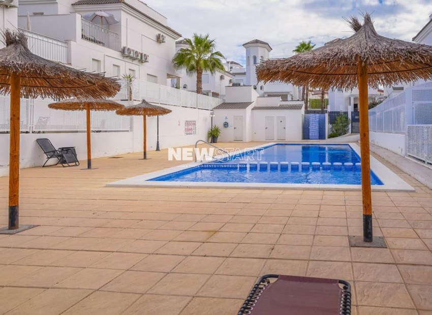 2 slaapkamer Villa te koop in San Fulgencio met zwembad garage - € 360.000 (Ref: 10130151)