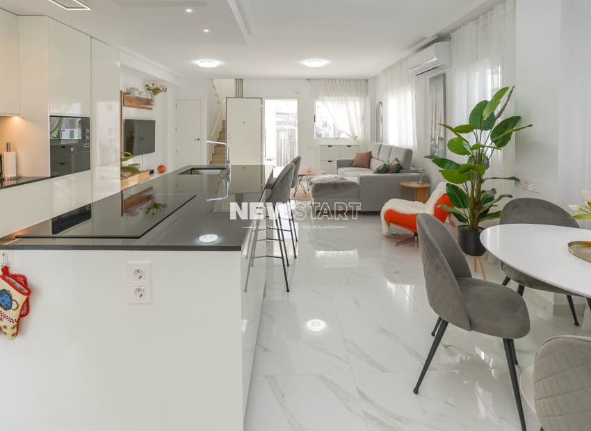 2 slaapkamer Villa te koop in San Fulgencio met zwembad garage - € 360.000 (Ref: 10130151)