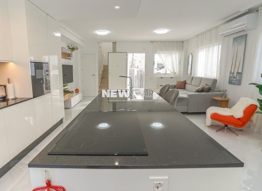 2 slaapkamer Villa te koop in San Fulgencio met zwembad garage - € 360.000 (Ref: 10130151)