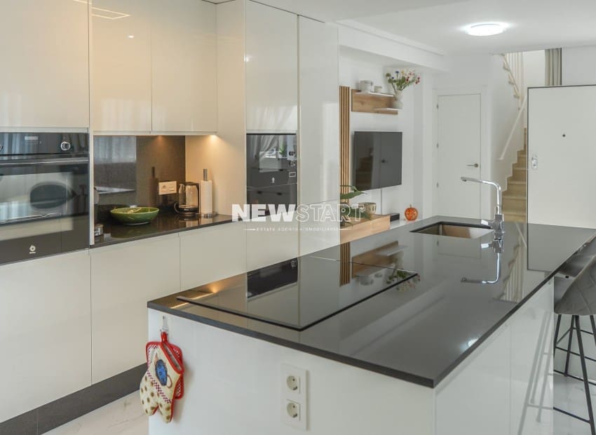 2 slaapkamer Villa te koop in San Fulgencio met zwembad garage - € 360.000 (Ref: 10130151)