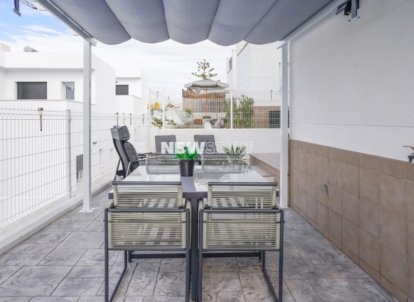 2 slaapkamer Villa te koop in San Fulgencio met zwembad garage - € 360.000 (Ref: 10130151)