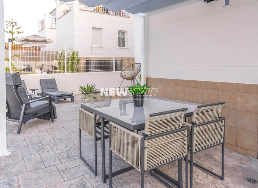 2 slaapkamer Villa te koop in San Fulgencio met zwembad garage - € 360.000 (Ref: 10130151)