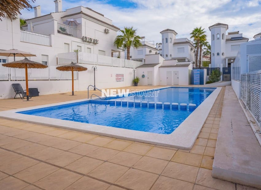 2 slaapkamer Villa te koop in San Fulgencio met zwembad garage - € 360.000 (Ref: 10130151)