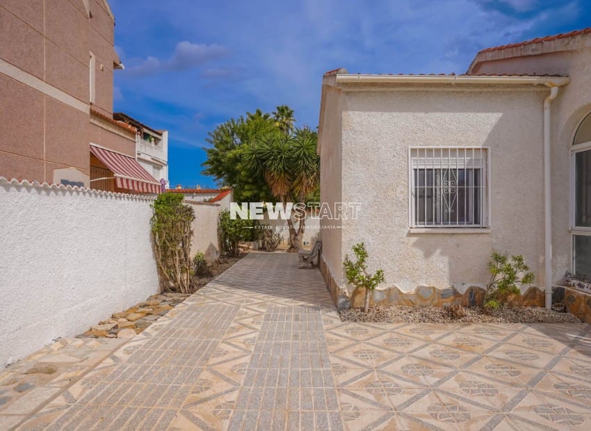2 slaapkamer Villa te koop in San Fulgencio met garage - € 165.000 (Ref: 10145045)