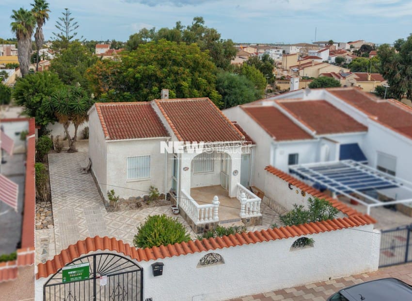 2 slaapkamer Villa te koop in San Fulgencio met garage - € 165.000 (Ref: 10145045)