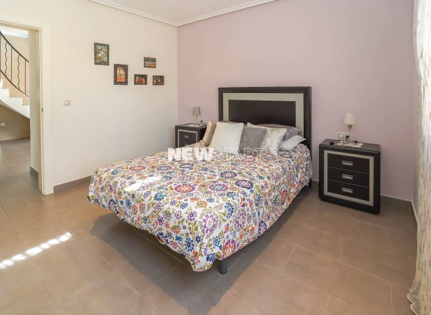3 bedroom Villa for sale in San Fulgencio with pool garage - € 385,000 (Ref: 10158327)