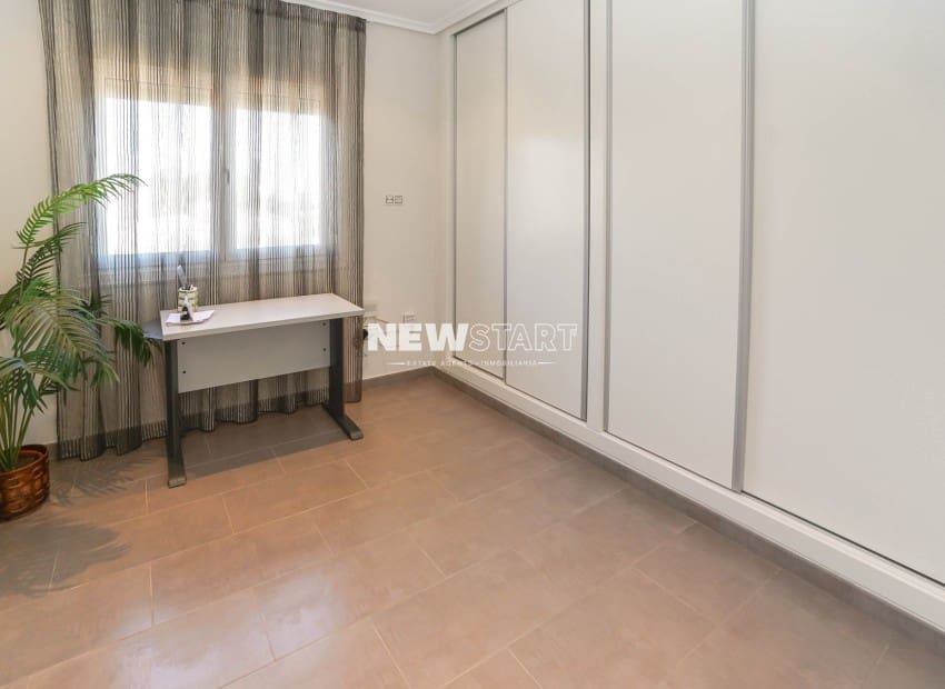 3 bedroom Villa for sale in San Fulgencio with pool garage - € 385,000 (Ref: 10158327)