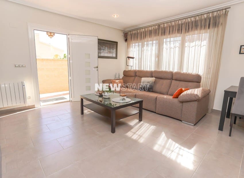 3 bedroom Villa for sale in San Fulgencio with pool garage - € 385,000 (Ref: 10158327)