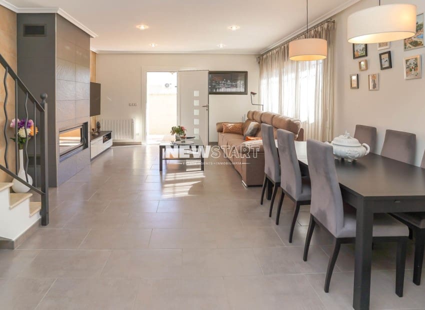3 bedroom Villa for sale in San Fulgencio with pool garage - € 385,000 (Ref: 10158327)