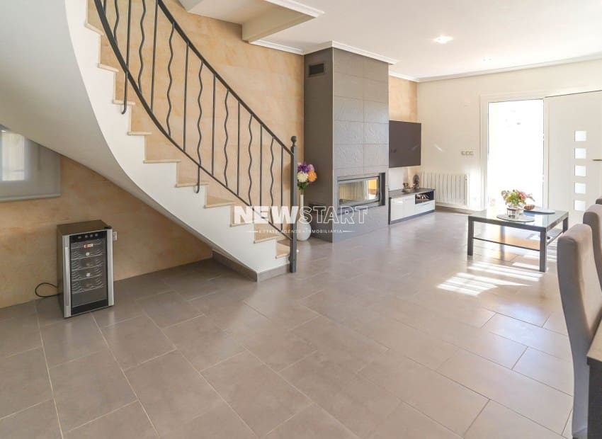 3 bedroom Villa for sale in San Fulgencio with pool garage - € 385,000 (Ref: 10158327)