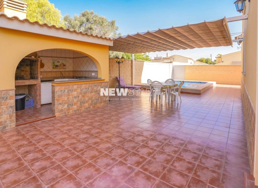 3 bedroom Villa for sale in San Fulgencio with pool garage - € 385,000 (Ref: 10158327)