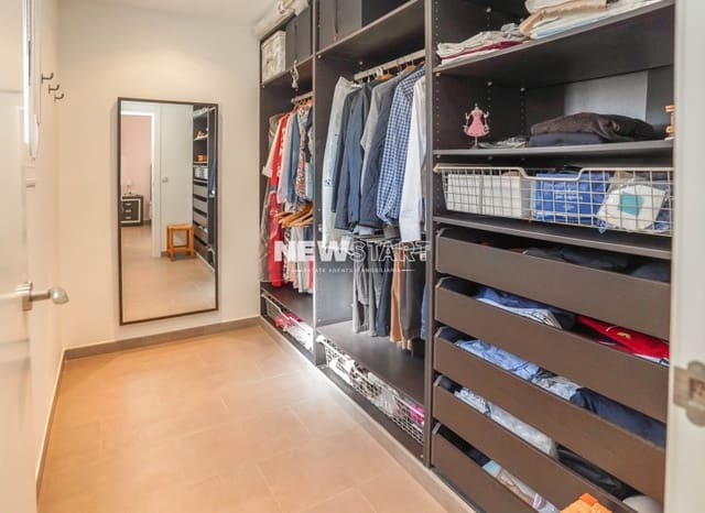 Chalet de 3 habitaciones en San Fulgencio en venta con piscina garaje - 385.000 € (Ref: 10158327)
