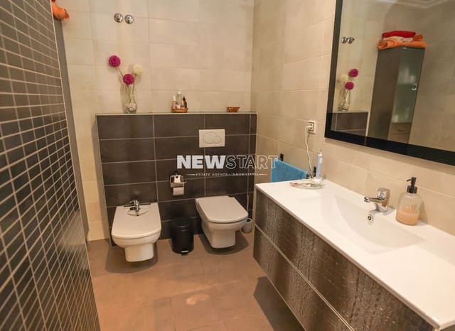 Chalet de 3 habitaciones en San Fulgencio en venta con piscina garaje - 385.000 € (Ref: 10158327)