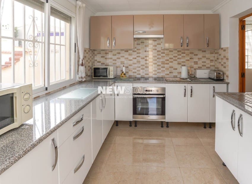 2 slaapkamer Villa te koop in San Fulgencio met zwembad garage - € 229.000 (Ref: 10160099)
