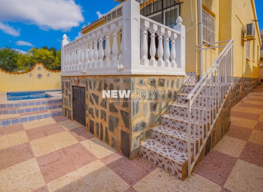 2 slaapkamer Villa te koop in San Fulgencio met zwembad garage - € 229.000 (Ref: 10160099)