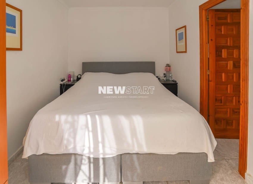 Casa de 2 habitaciones en San Fulgencio en venta con garaje - 129.000 € (Ref: 10172274)