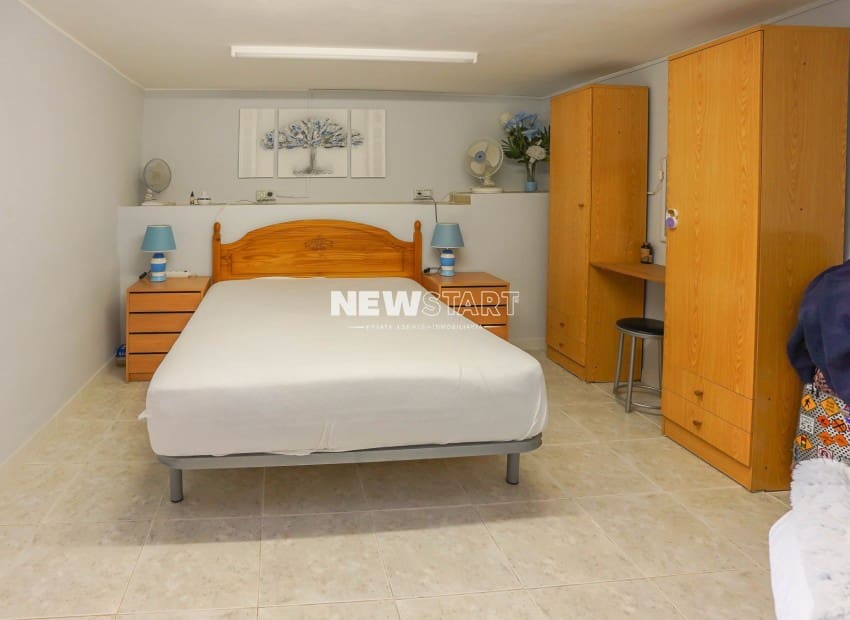 Casa de 2 habitaciones en San Fulgencio en venta con garaje - 129.000 € (Ref: 10172274)