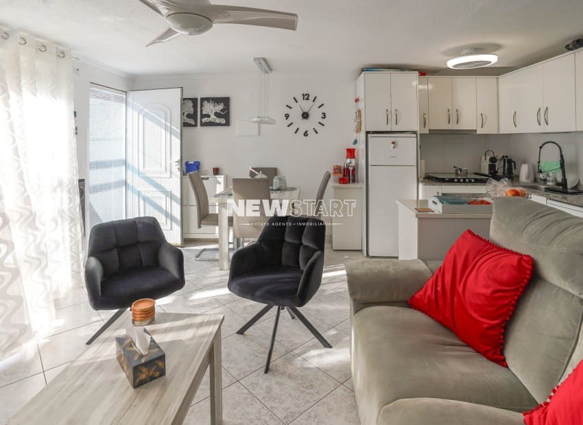 Casa de 2 habitaciones en San Fulgencio en venta con garaje - 129.000 € (Ref: 10172274)